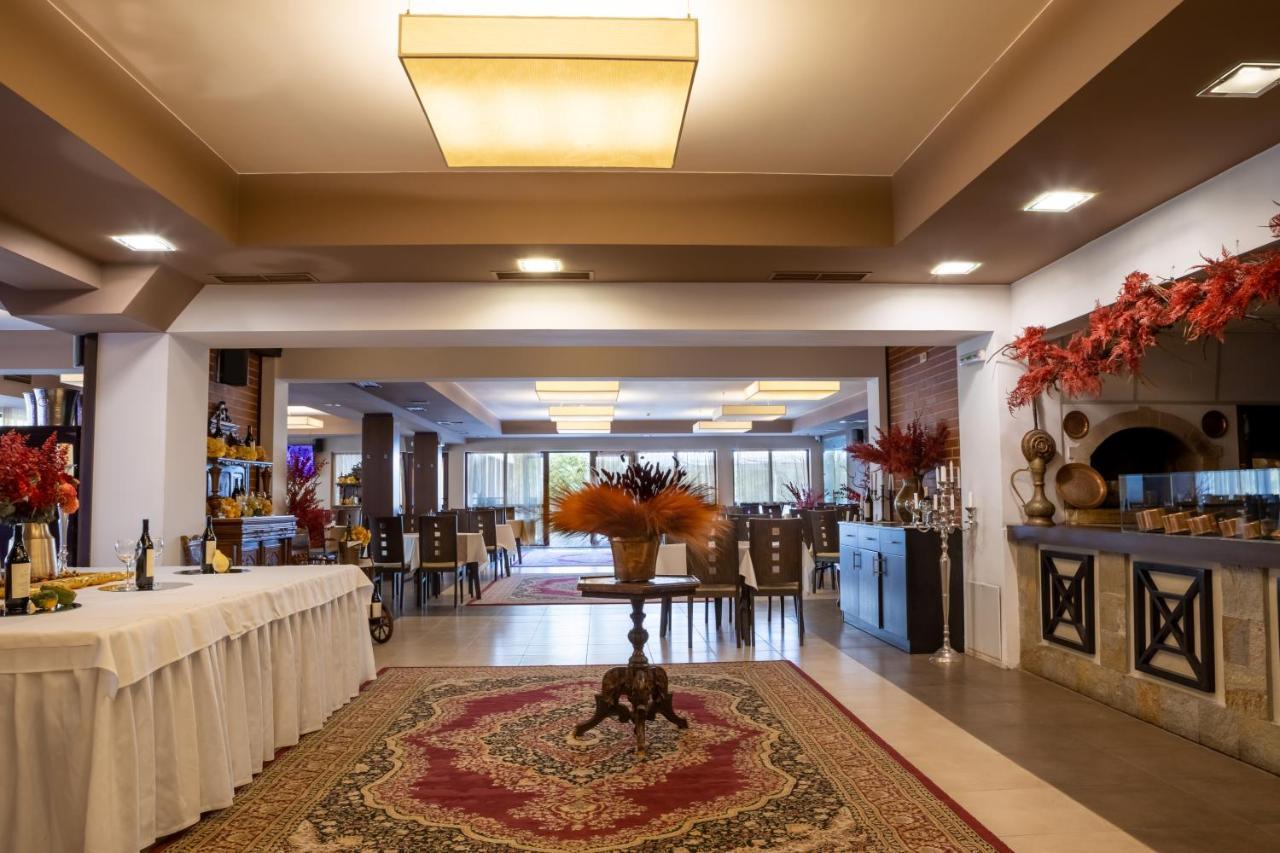 Ostrova Holiday Village Beli Osum Bagian luar foto