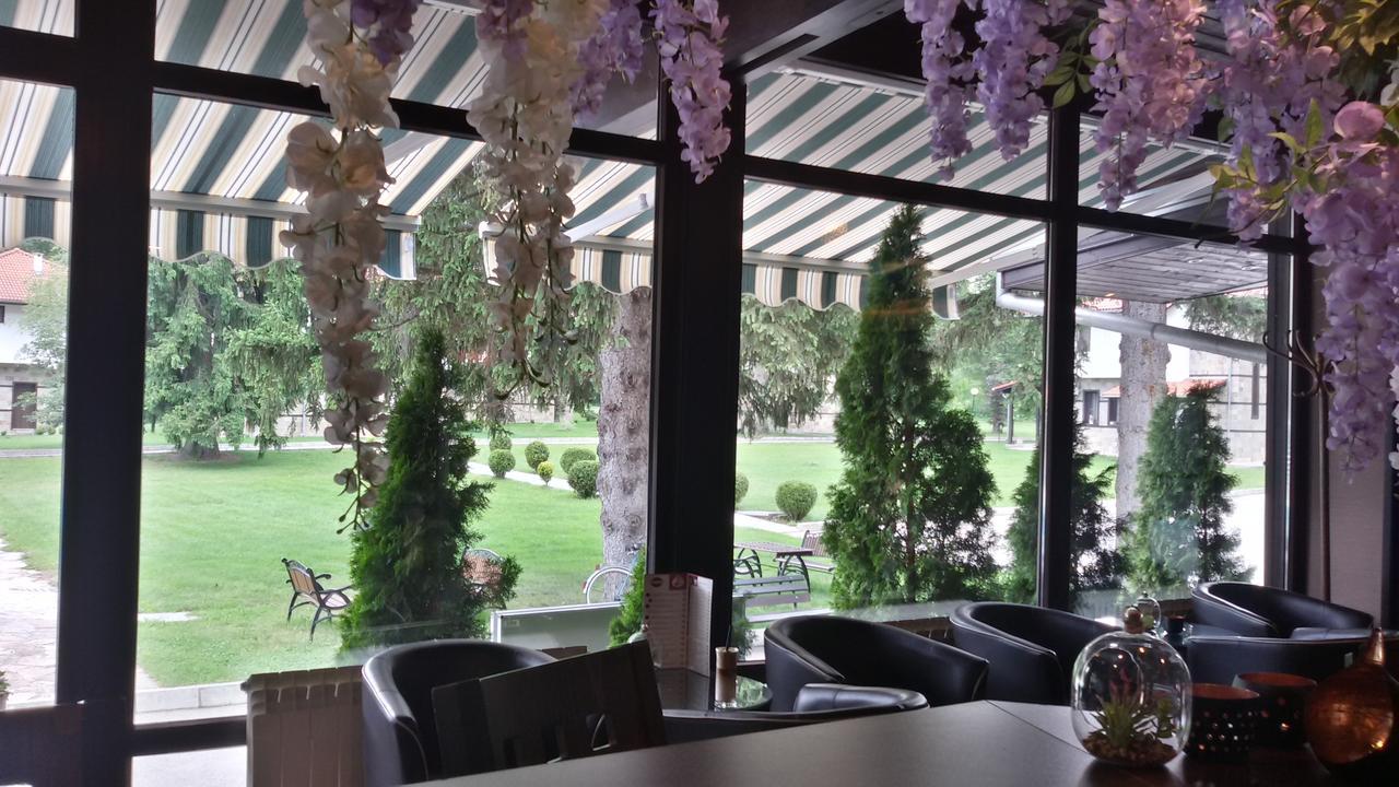 Ostrova Holiday Village Beli Osum Bagian luar foto