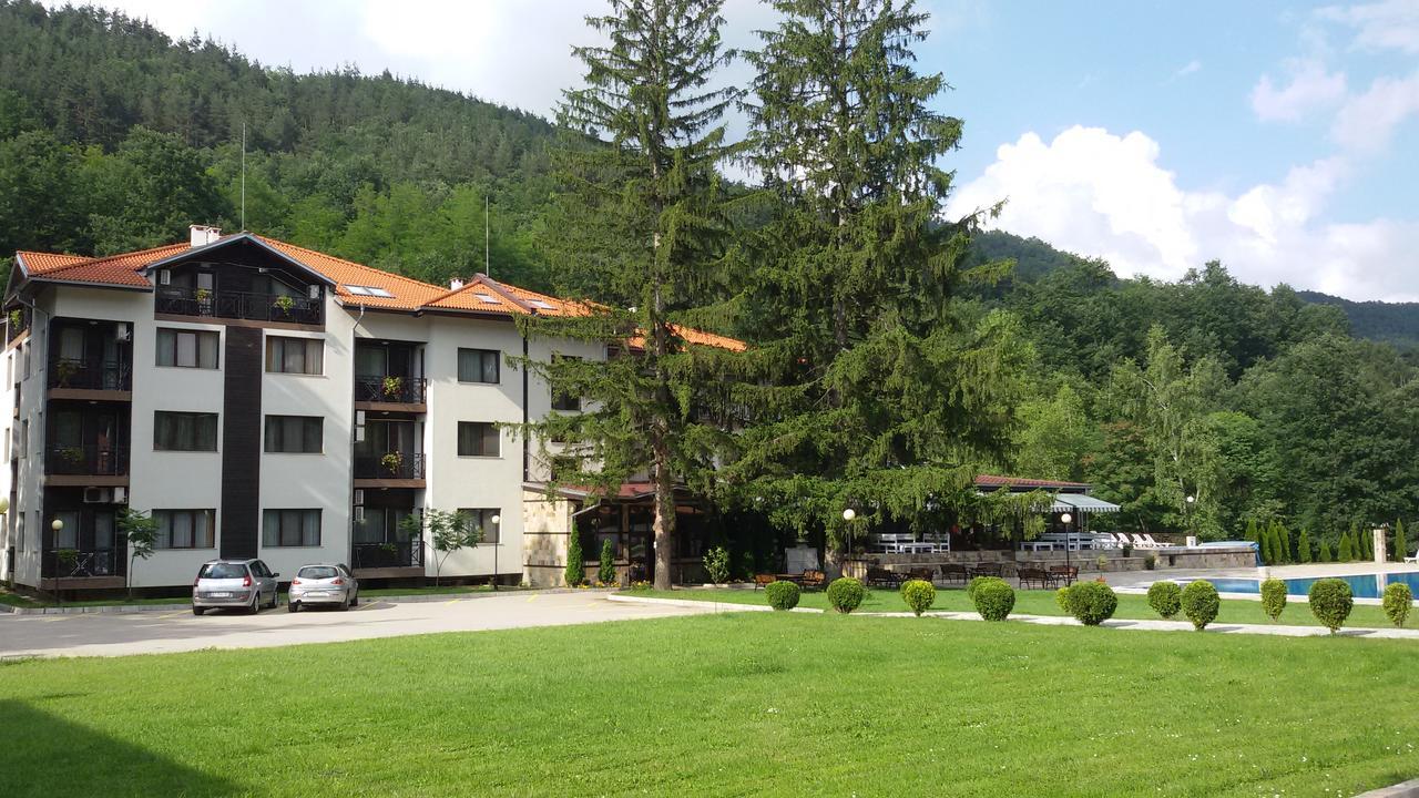 Ostrova Holiday Village Beli Osum Bagian luar foto