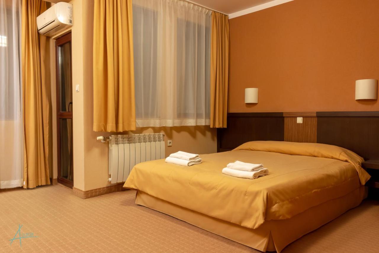 Ostrova Holiday Village Beli Osum Bagian luar foto