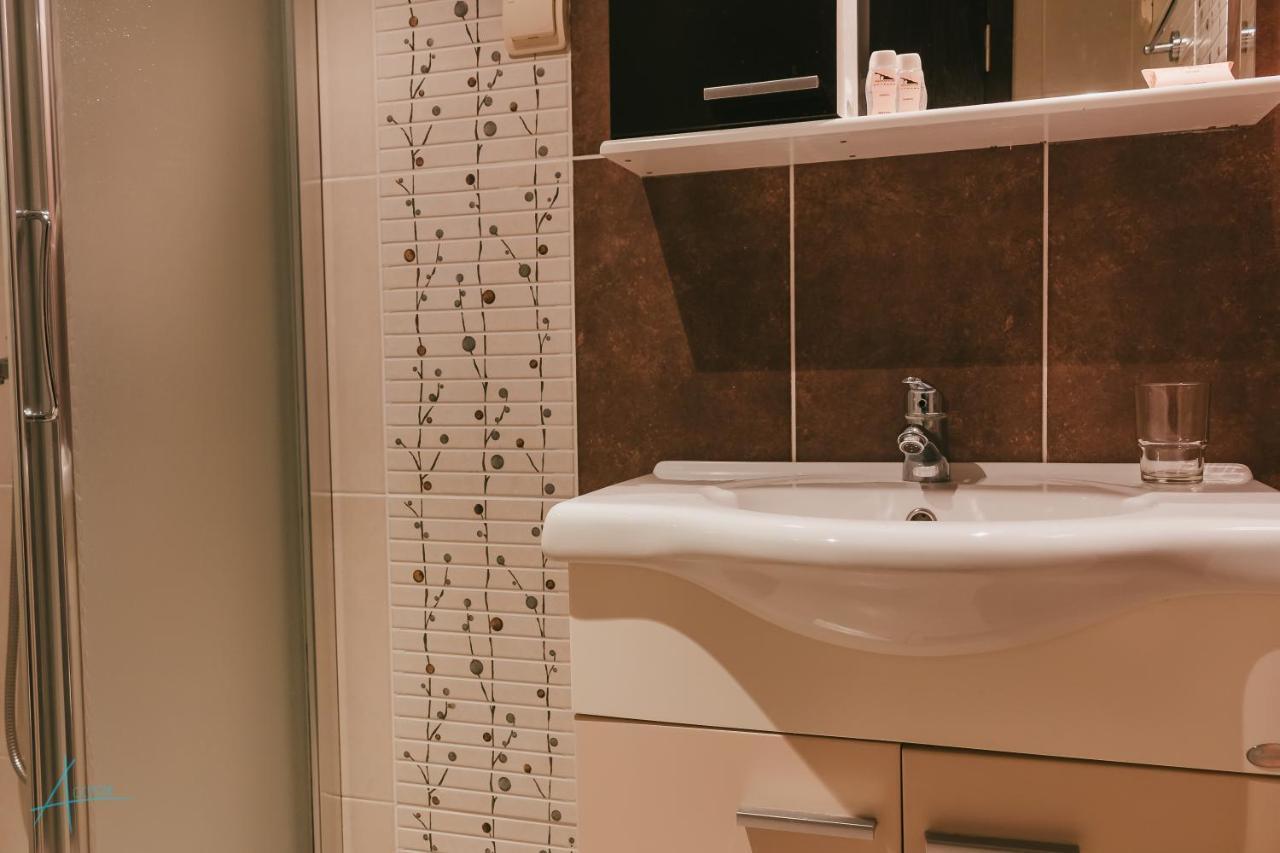 Ostrova Holiday Village Beli Osum Bagian luar foto